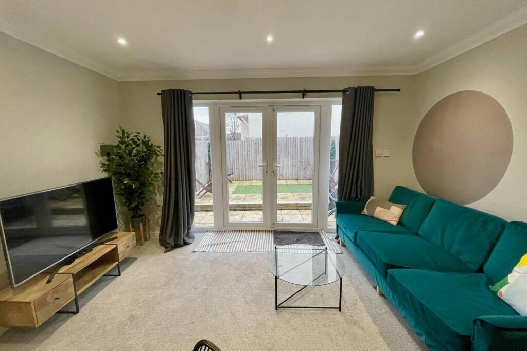 Stylish Modern One Bedroom Apartment with Garden Cardiff Exterior foto