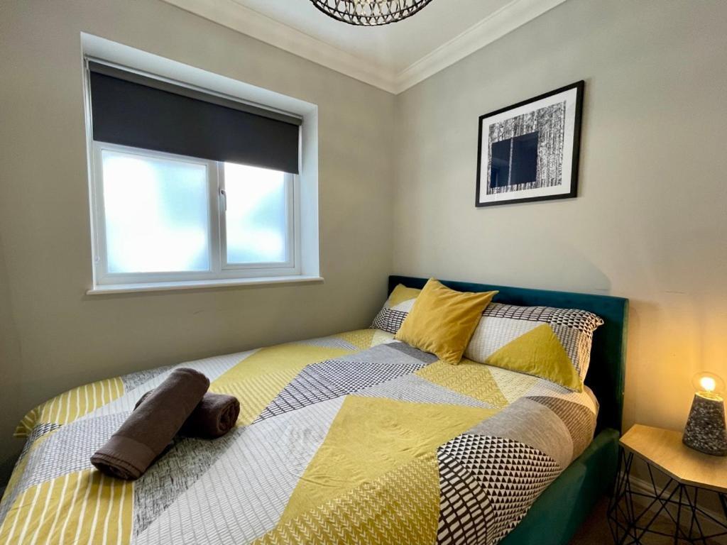 Stylish Modern One Bedroom Apartment with Garden Cardiff Exterior foto